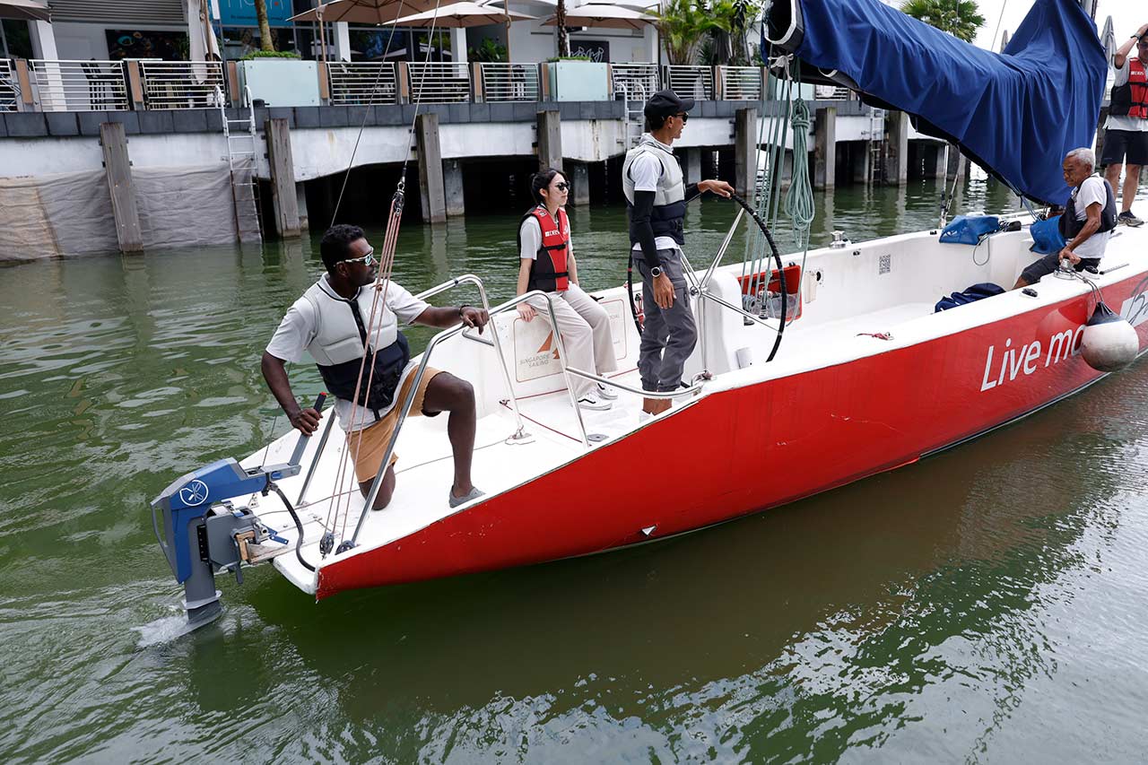 Momentum M-10 10kw extra long shaft outboard motor with Battery (Copy) - Image 10